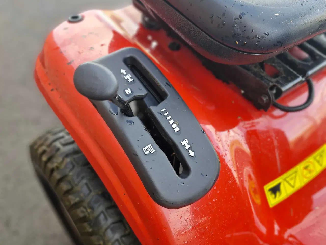 Billede 8 - Jonsered LT2317A Havetraktor (Klargjort) 