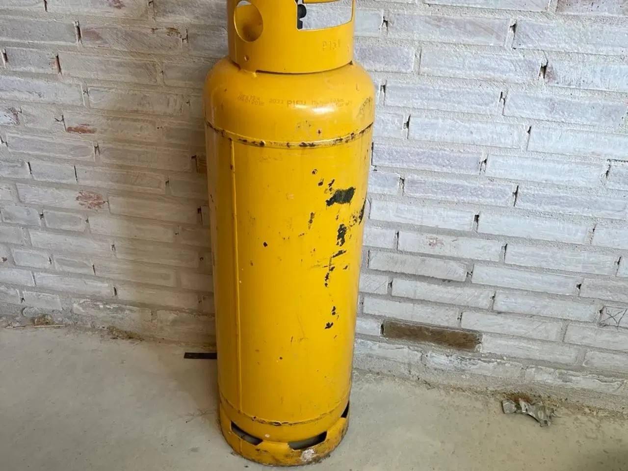 Billede 2 - gasflaske med indhold, ny 22 kg