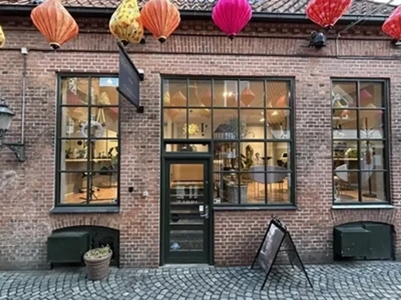 Billede 1 - Butik til leje i 5000 Odense C
