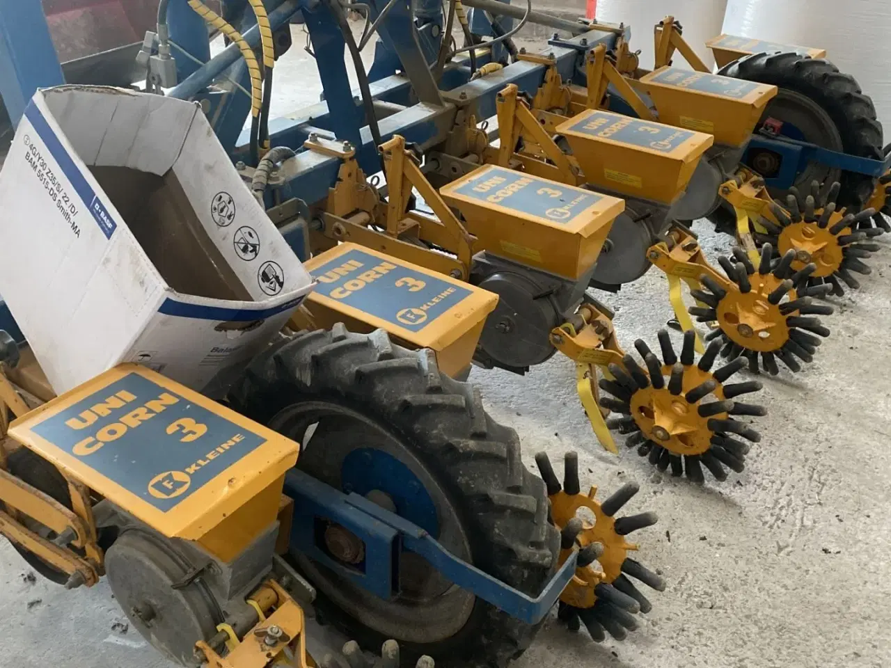 Billede 3 - Kleine Unicorn 3, 12 rækket. Utrolig velholdt maskine fra ophør.