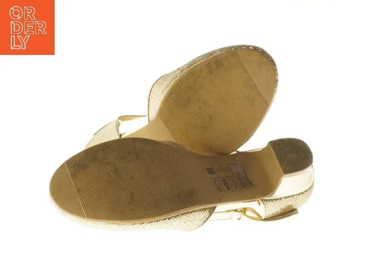 Billede 3 - Guld sko med rem, str. 32 fra Disney (str. 32 )