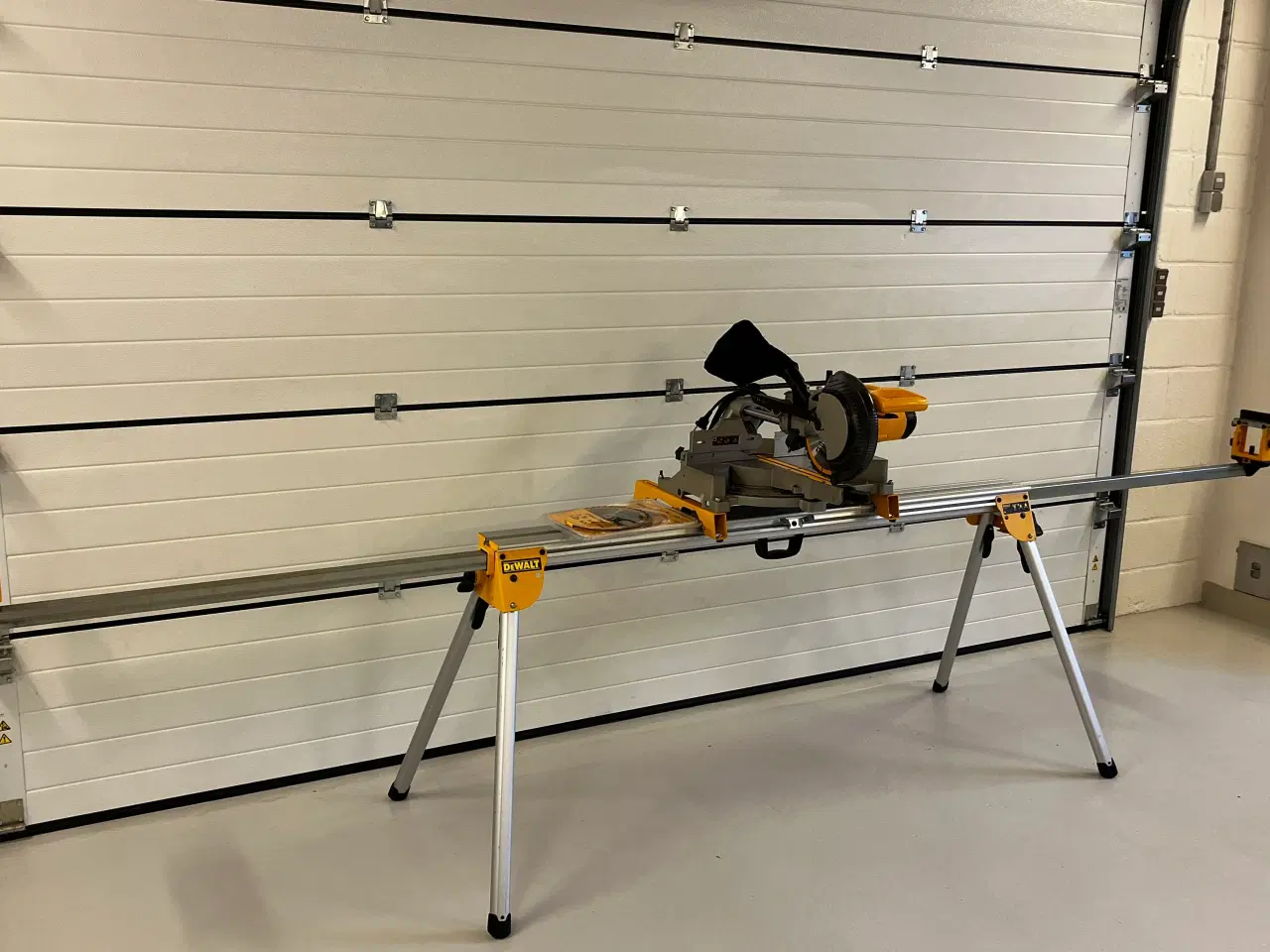 Billede 2 - DeWalt DW712N-QS kap geringssav