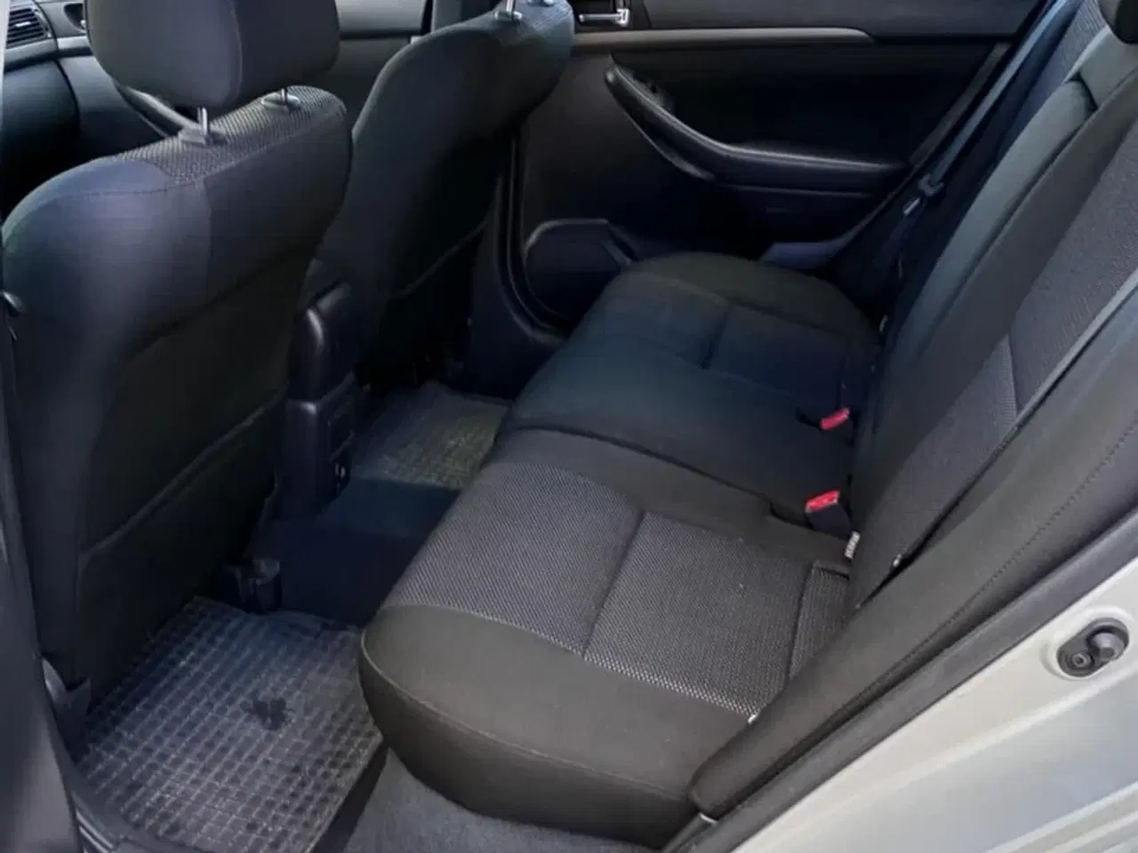 Billede 2 - Toyota Avensis 2,0 D-4D Linea Sol 126HK 6g