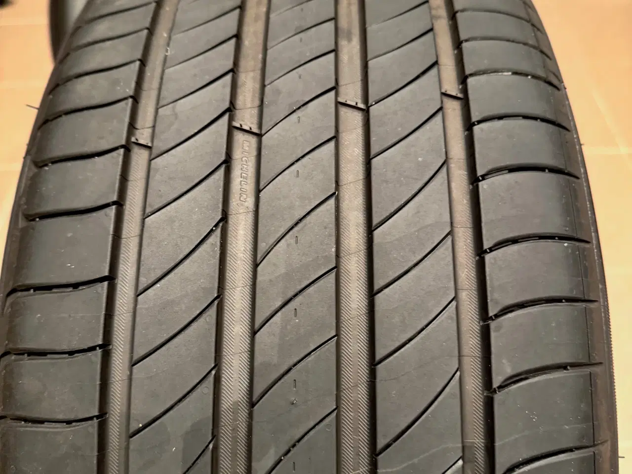 Billede 4 - Michelin e.Primacy 245/45 R19 102V
