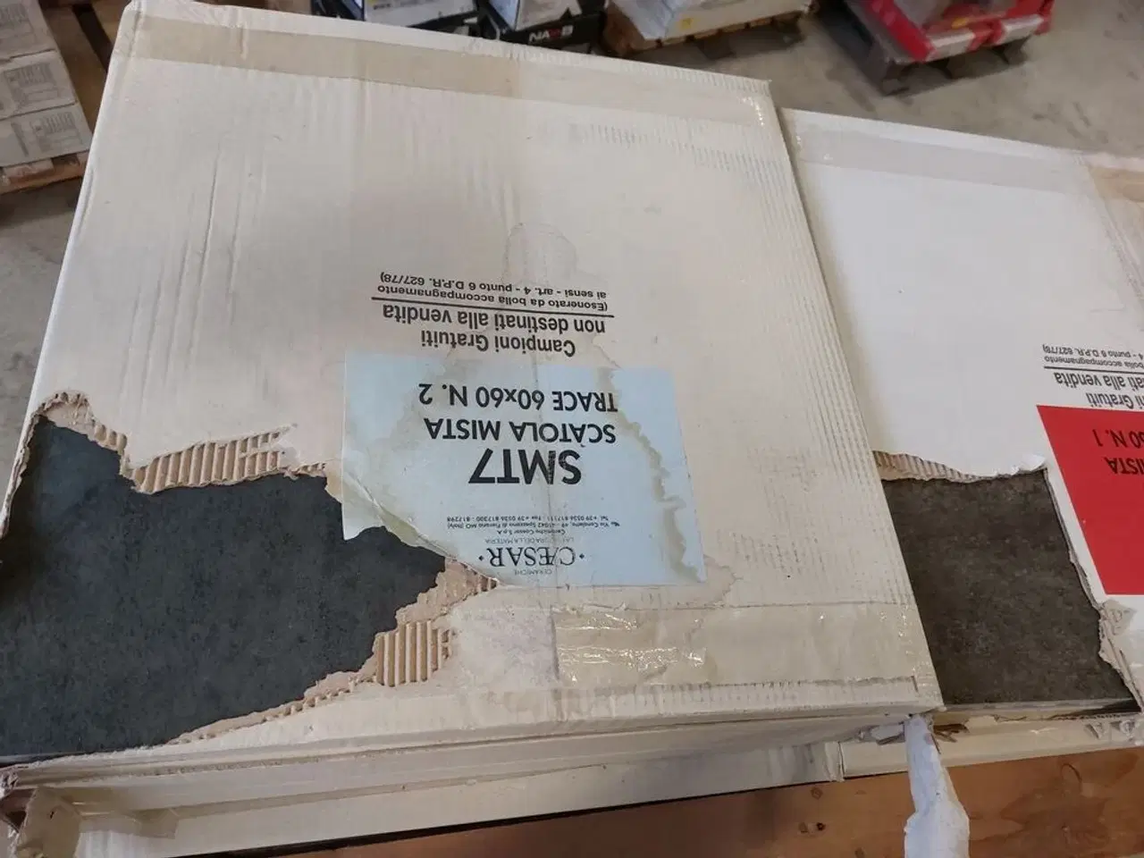 Billede 1 - Parti med blandede fliser fra samme linje