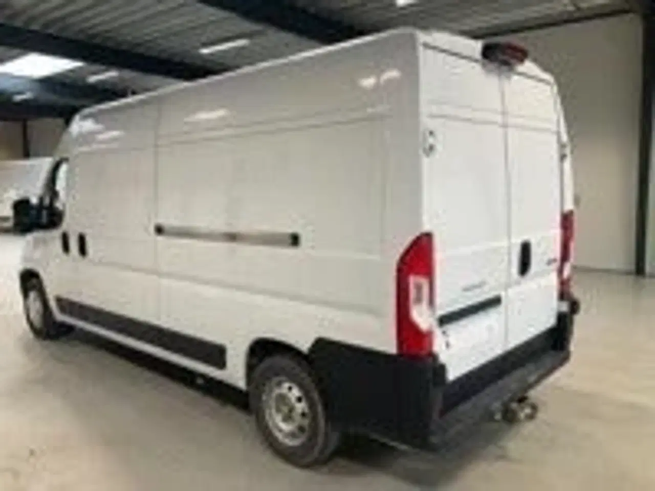 Billede 6 - Peugeot Boxer 333 2,2 BlueHDi 140 L3H2 Premium
