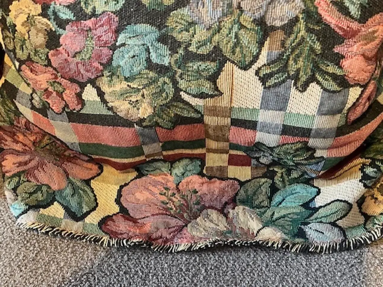 Billede 6 - 2 smukke Gobelin-puder med blomstermotiv