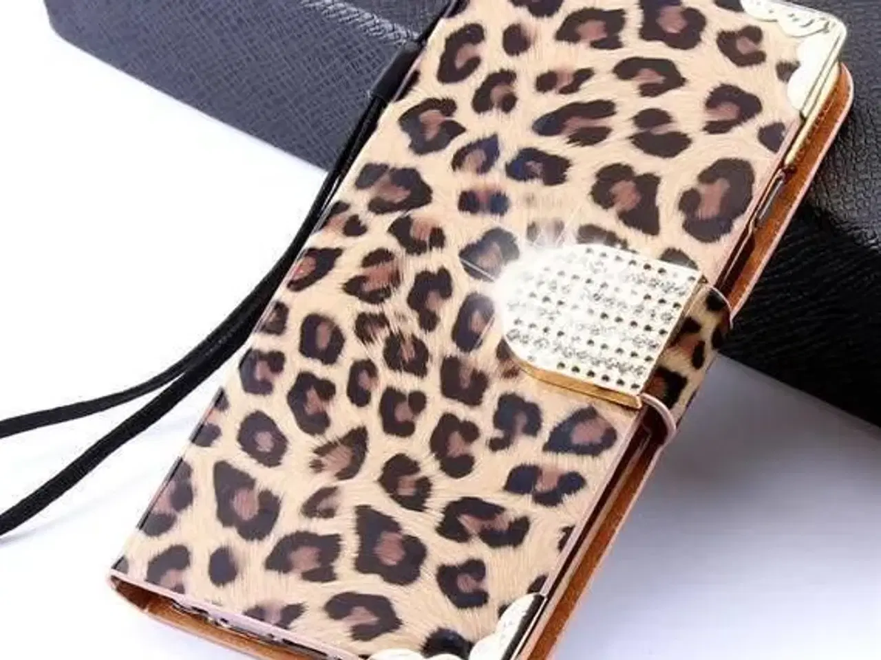 Billede 5 - Leopard flip cover iPhone 5 6 6s SE 2020 7 8 7+ 8+