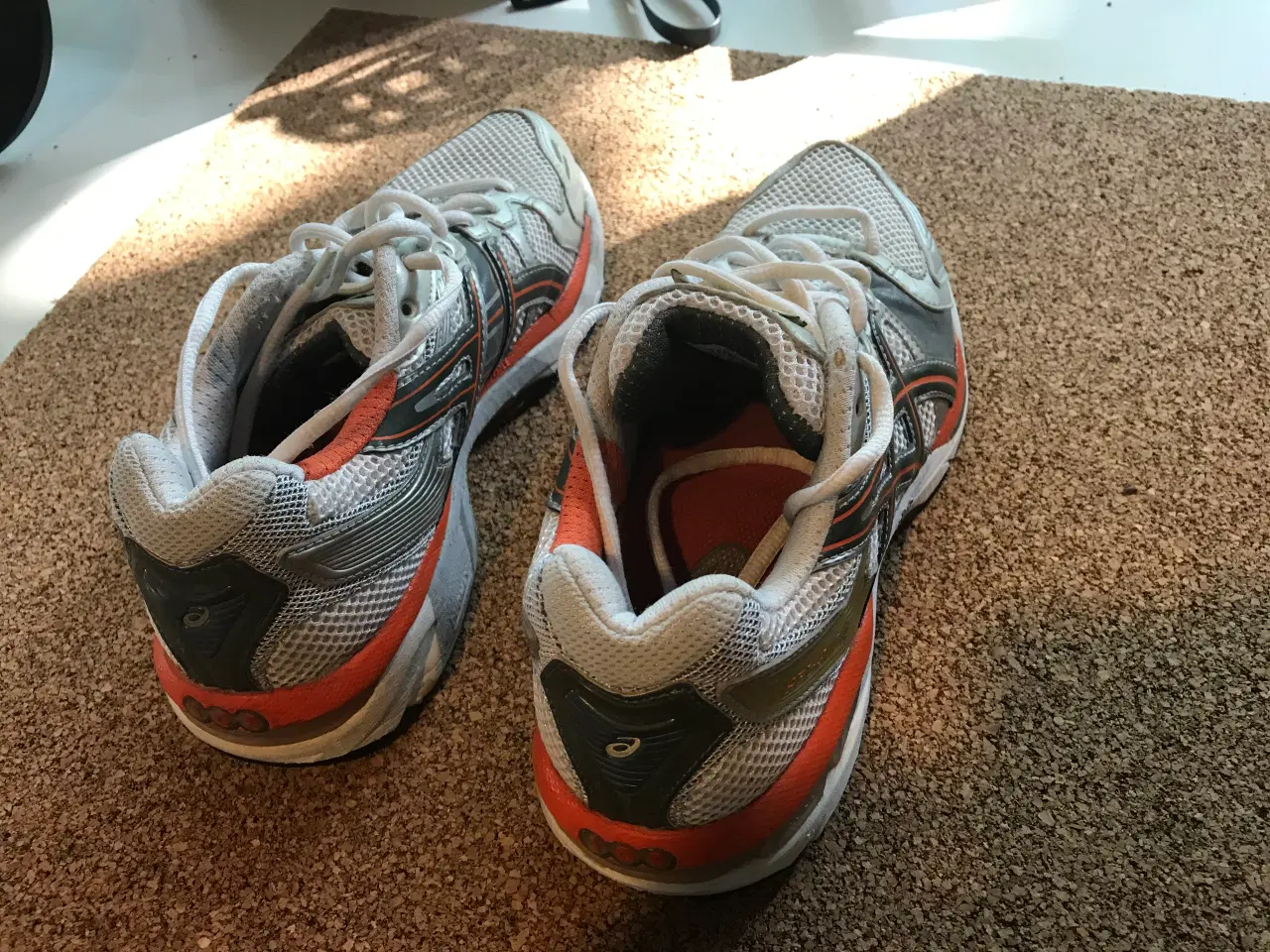 Billede 1 - Sportssko, str. 39,5, Asics Gel 3000 Træningssko