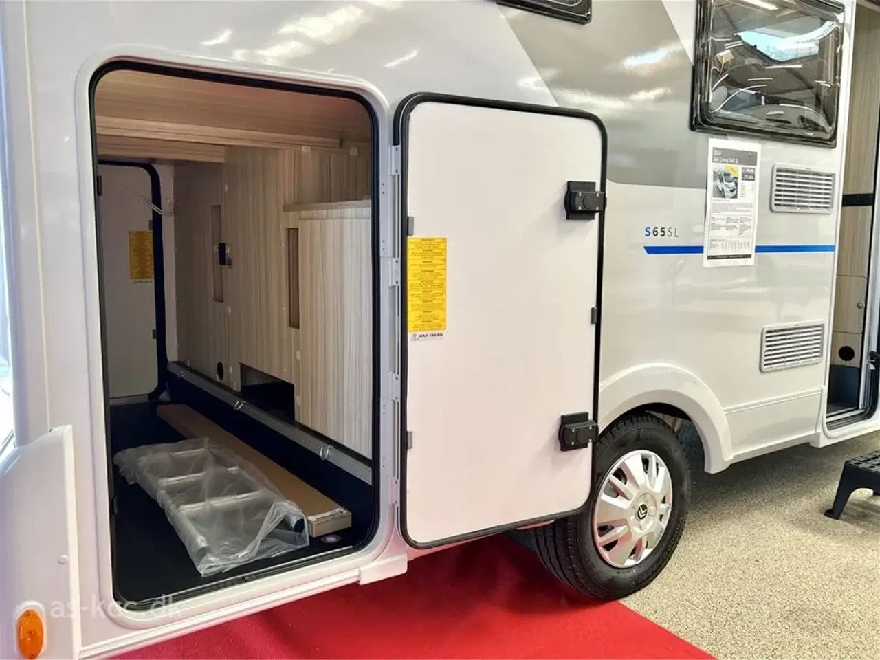 Billede 4 - 2024 - Sun Living S 65 SL   Lille Sun Living Autocamper med to enkelt senge.