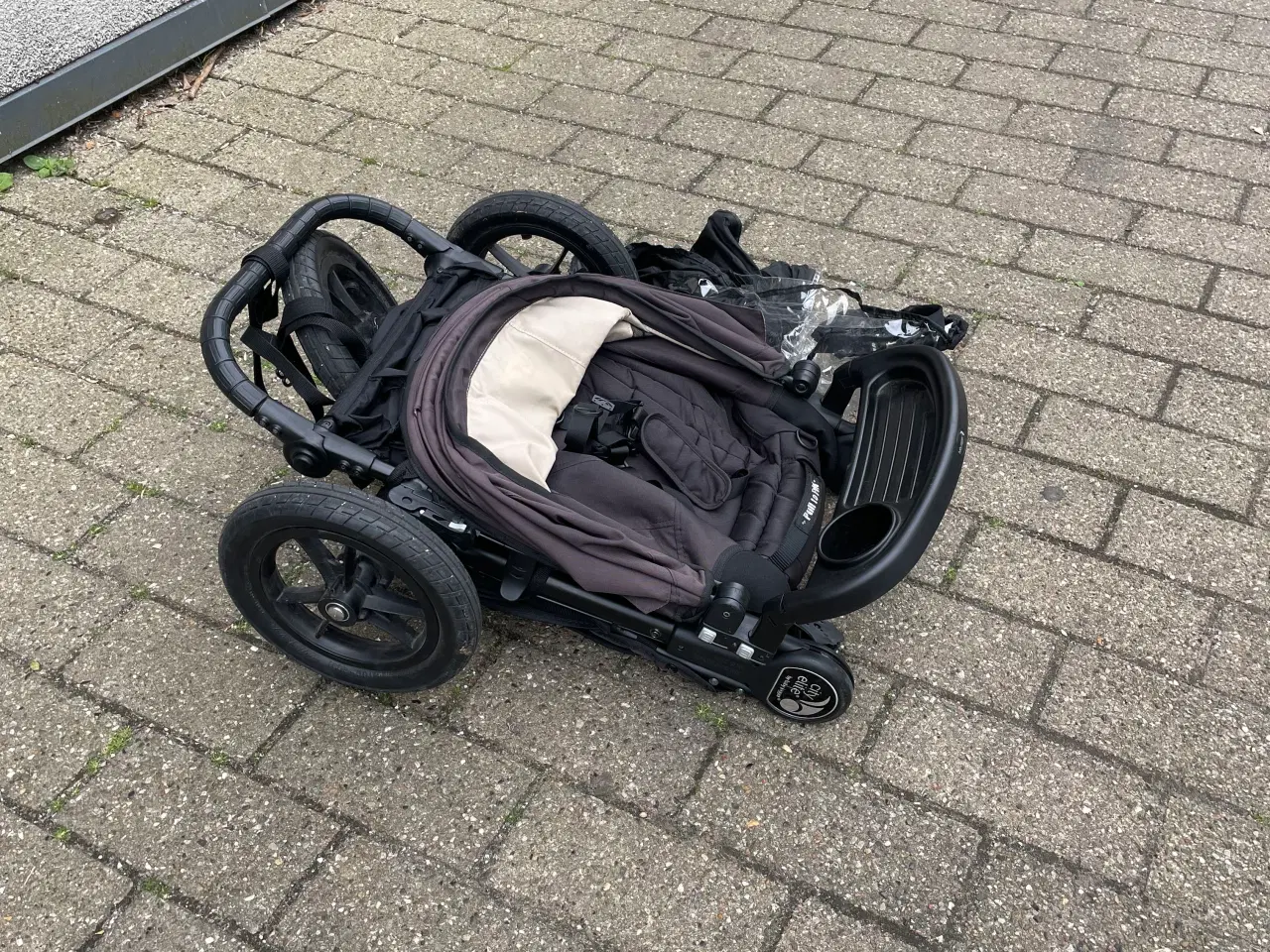 Billede 5 - Løbevogn  city elite  ,god i standen,