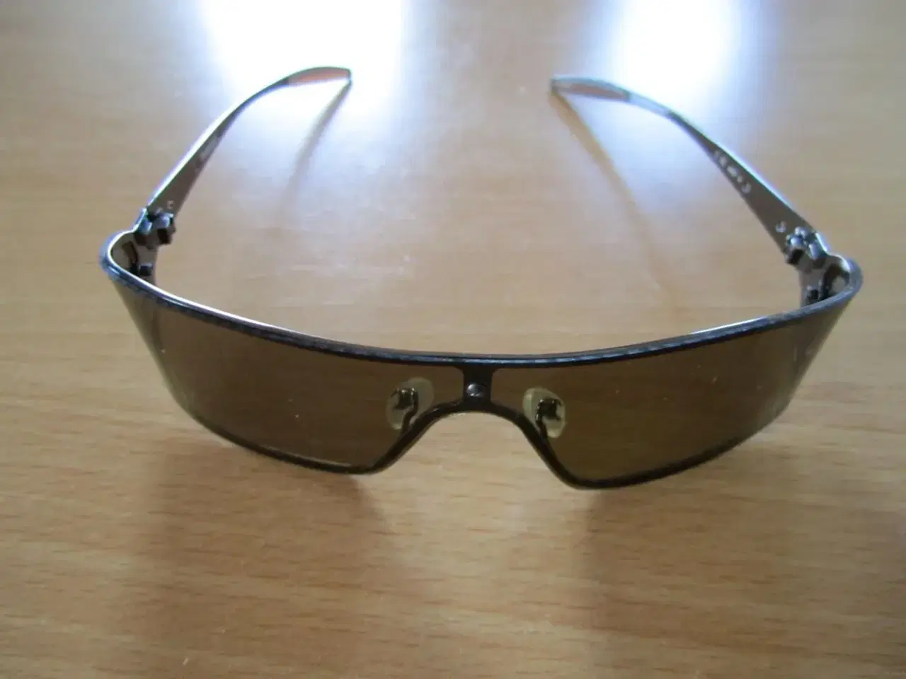 Billede 1 - Solbrille med Polaroid