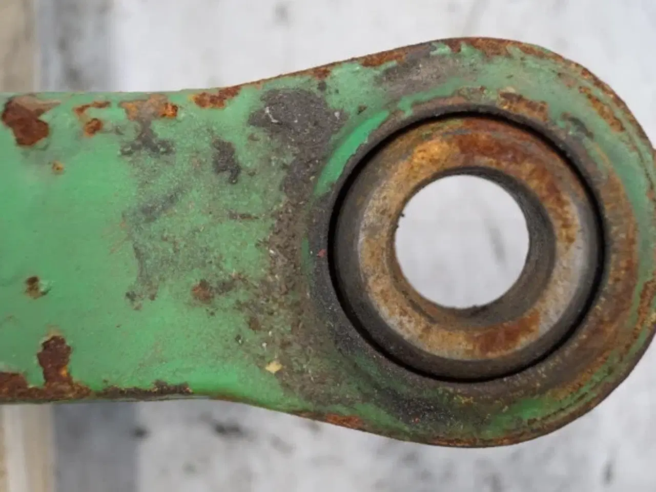 Billede 9 - John Deere 4040 R.H. Liftarm AR80666