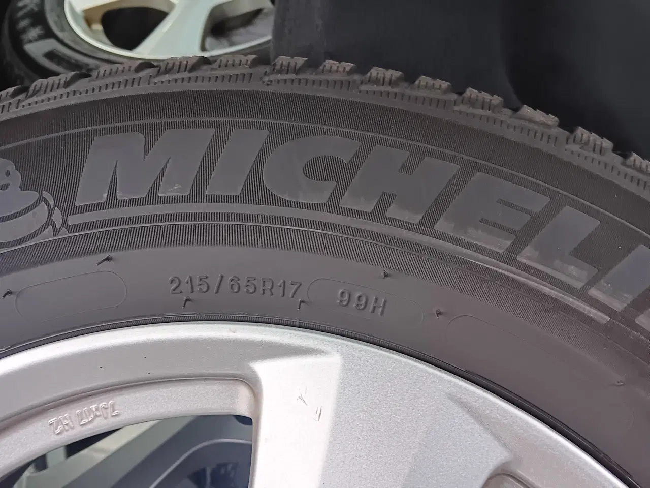 Billede 4 - Vinterdæk på alufælge til Peugeot 5008