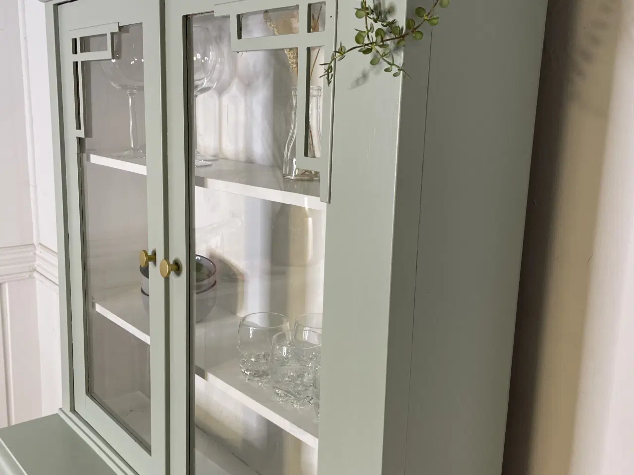 Billede 6 - Smukt vitrineskab