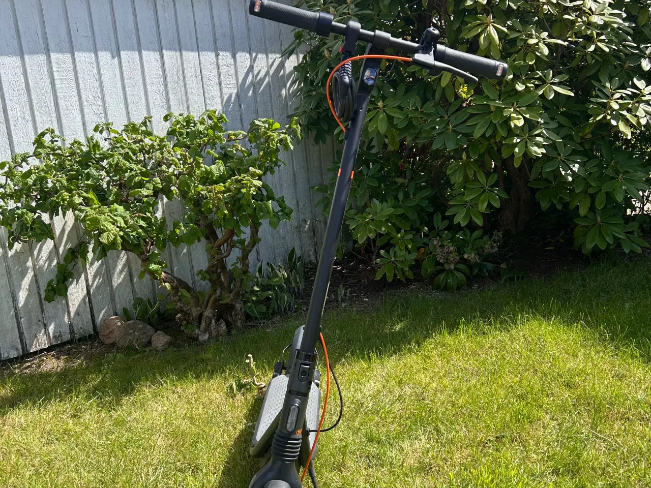 Billede 2 - Ninebot F2 Pro E el-løbehjul til salg