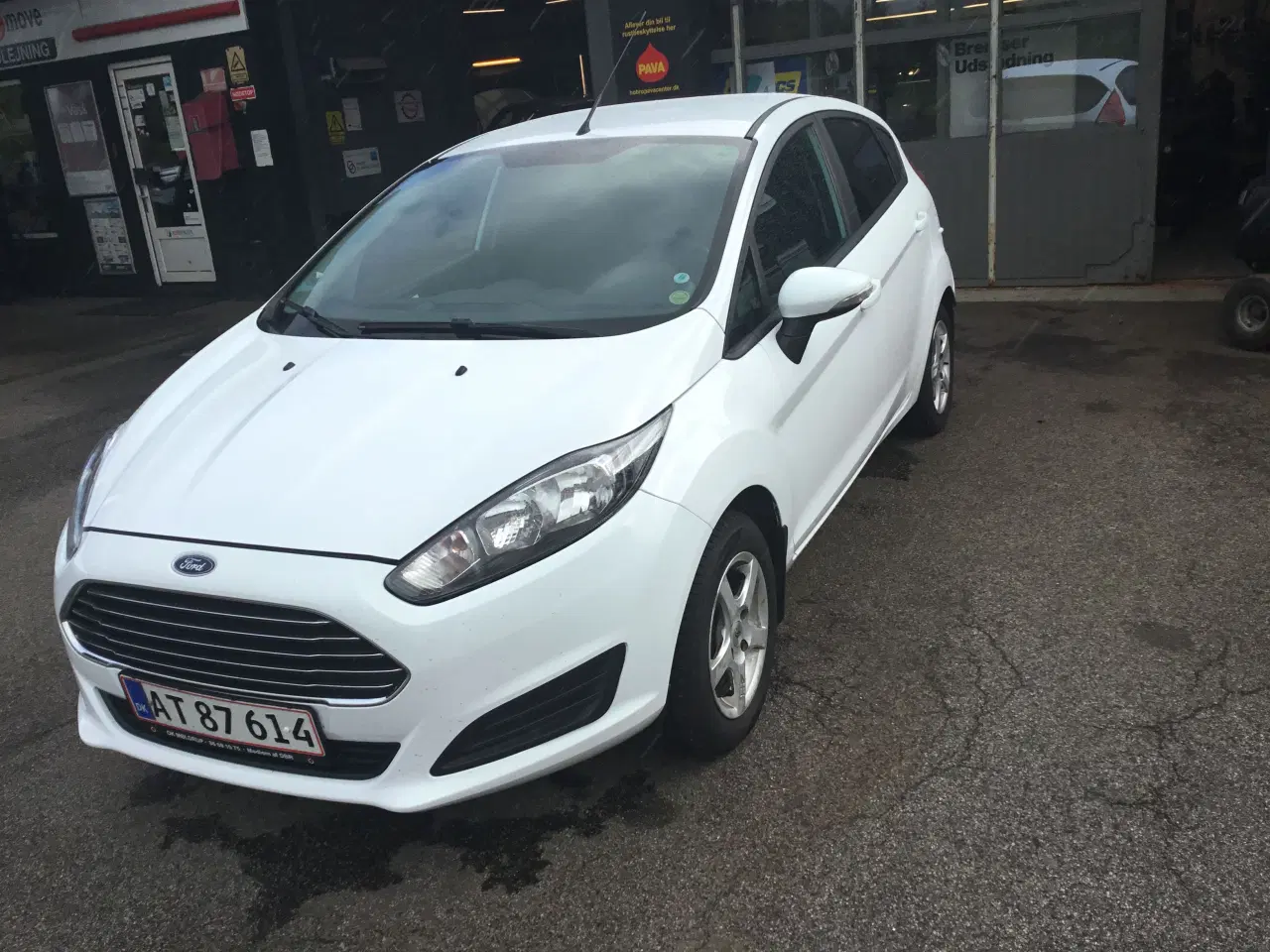 Billede 2 - Ford Fiesta 1.0 5døre aircon velholdt 