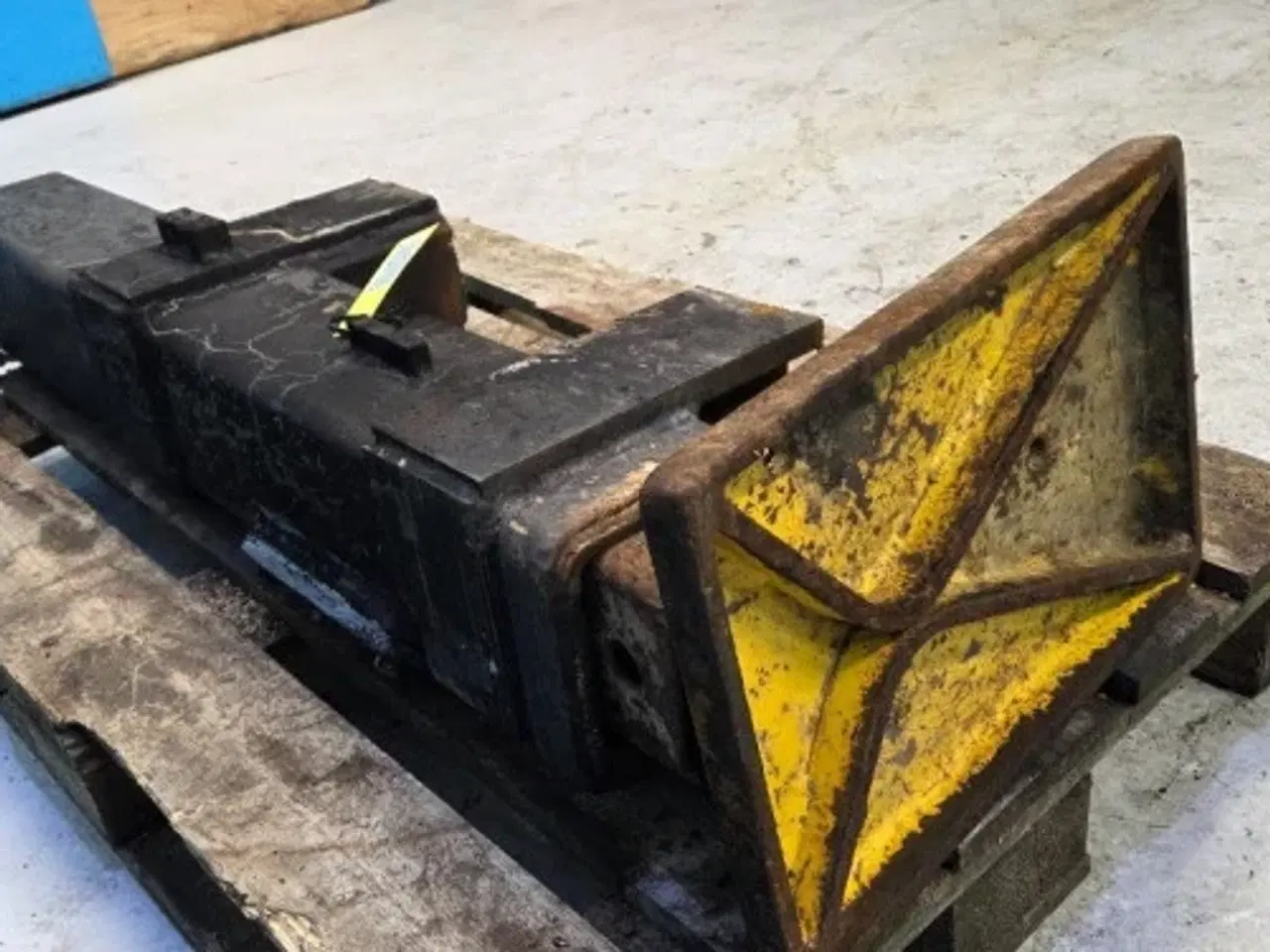 Billede 3 - New Holland LB110 Støtteben 85818850