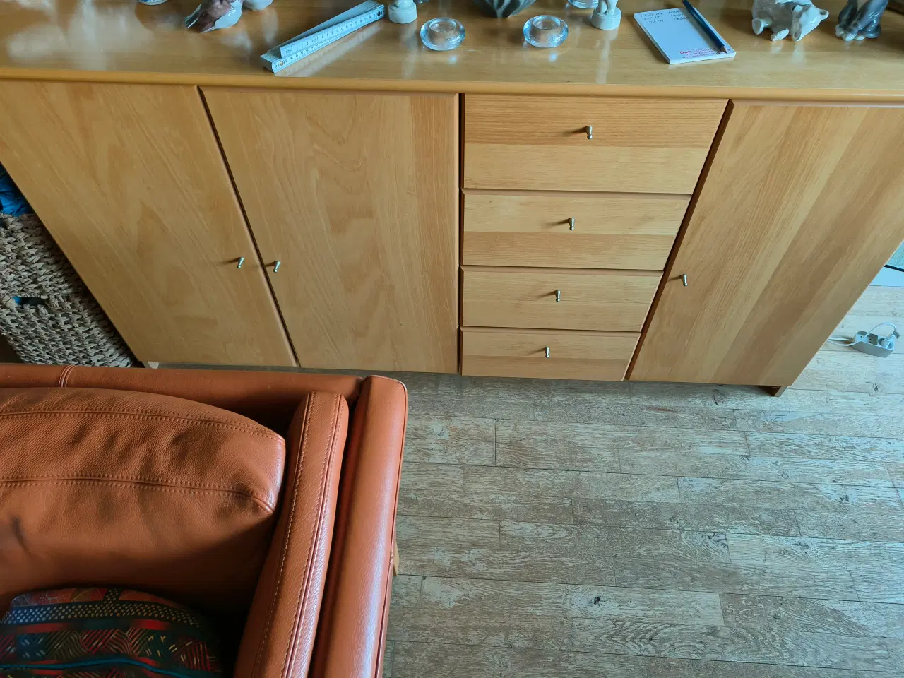 Billede 1 - Skænk i bøge finer