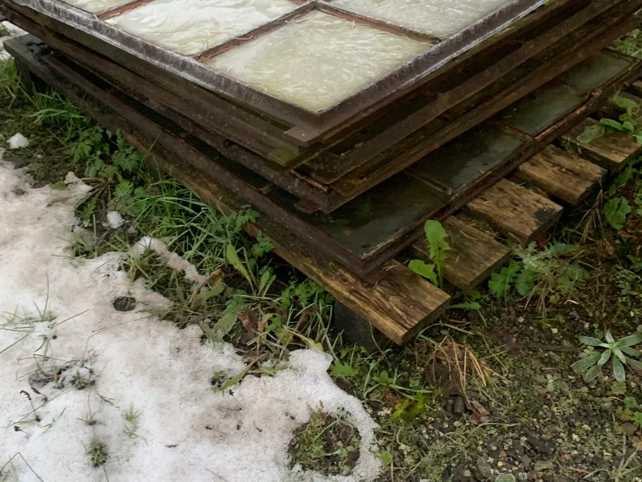 Billede 2 - støbejerns stald vinduer