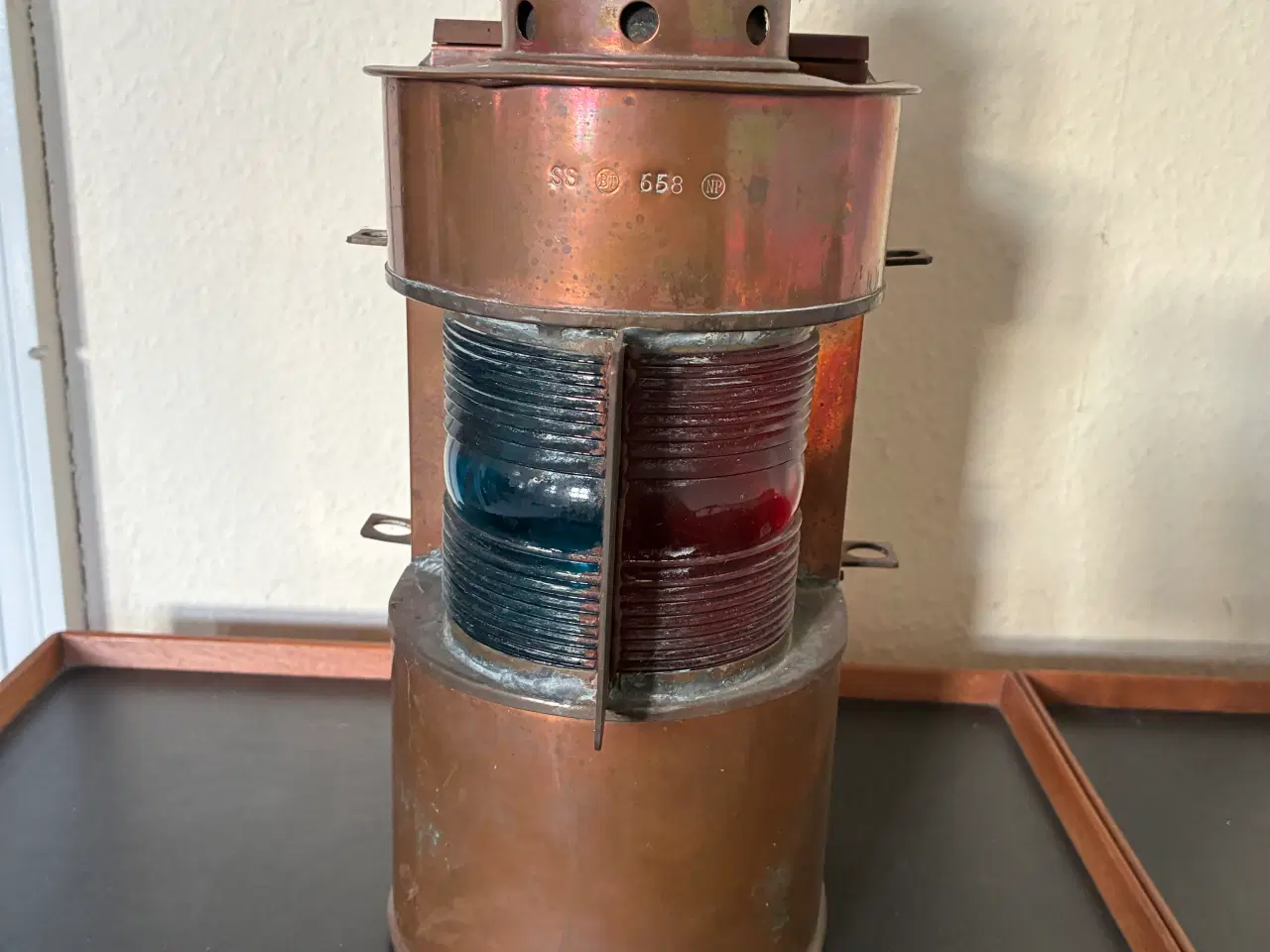 Billede 1 - Skibslanterne i kobber med rødt og grønt glas