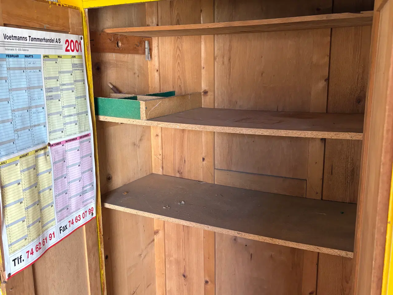 Billede 3 - Smukt gammelt karlekammerskab