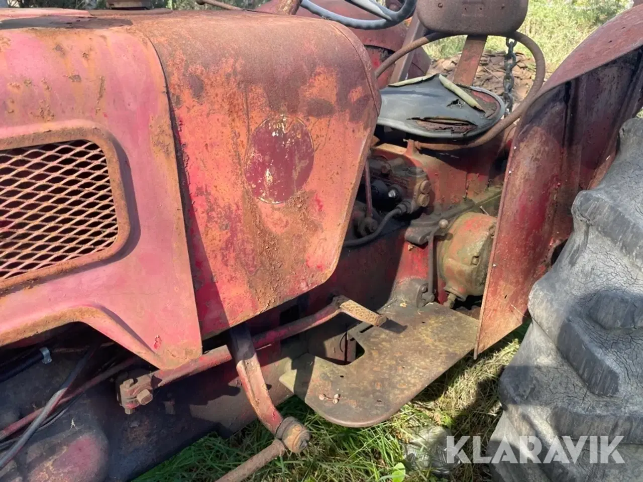 Billede 12 - Veterantraktor IH 275