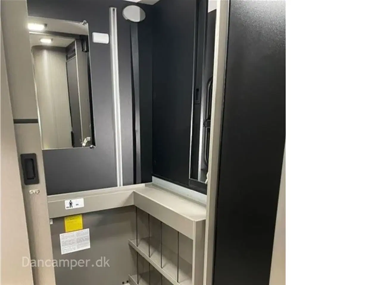 Billede 15 - 2024 - Chausson X650 Exclusive line Camper med stor Lounge og siddegruppe, sænkeseng, stor garage, Connect-, Artic- og X-tilbehørspakke,