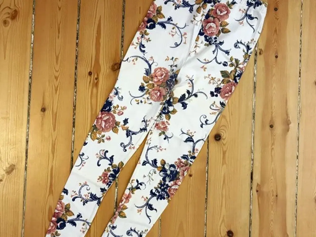 Billede 11 - Masser af blomstrede gamacher / leggins - vælg sel