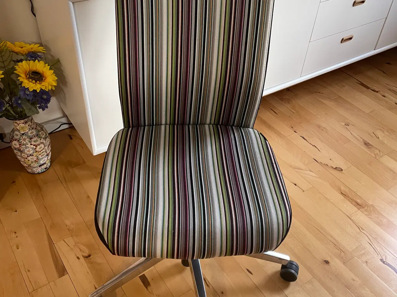 Billede 2 - Meget flot kvalitets kontorstol