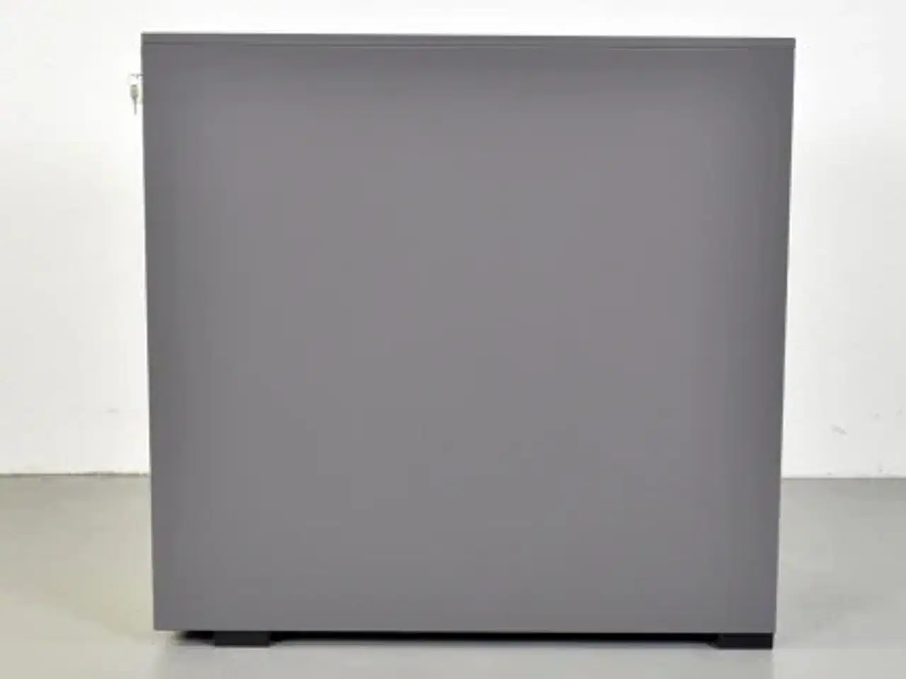 Billede 2 - Udtræksskab med lås fra cube design, højrevendt