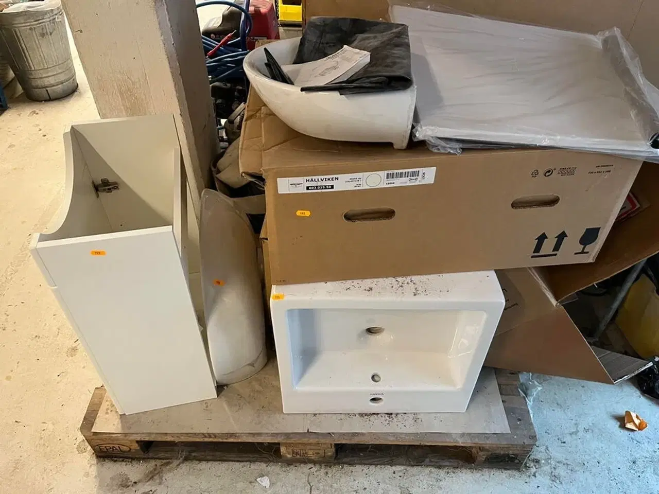 Billede 1 - Div. vaske og skabe