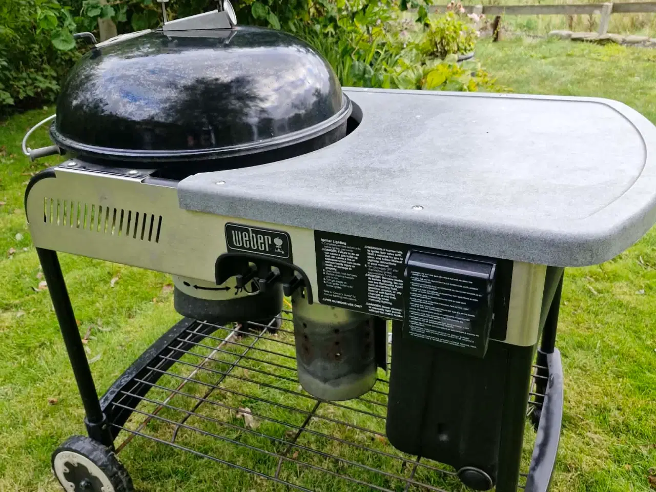 Billede 1 - 57 cm kuglegrill m/bord og gastænder