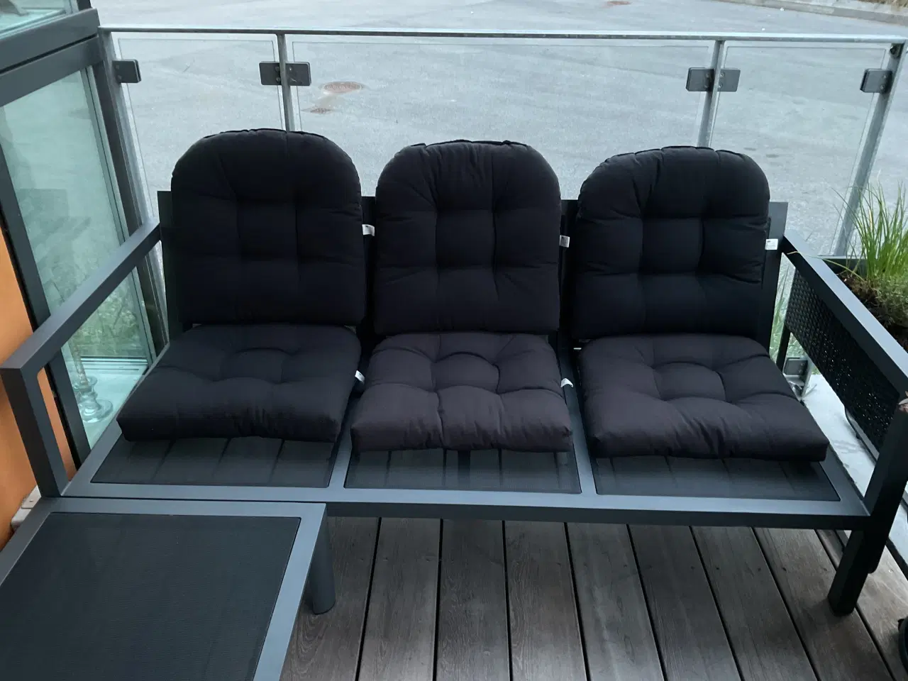 Billede 3 - 6 gode sorte Sungarden havehynder str. 45 x 45 cm.