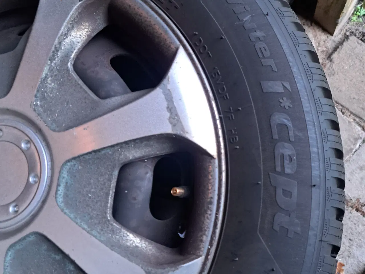 Billede 1 - 4 stk. Hankook vinterdæk 15"