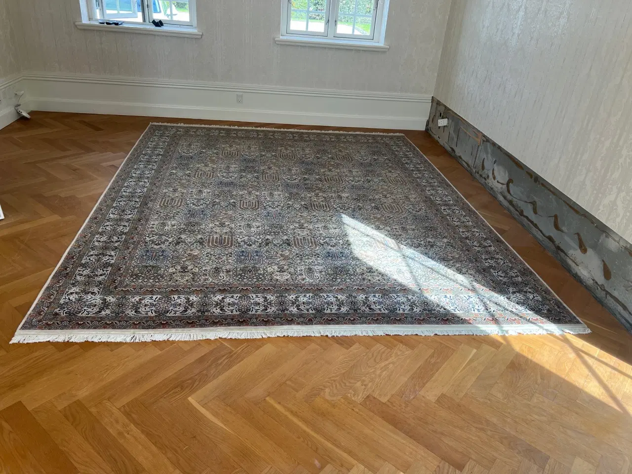 Billede 1 - Ægte tæppe i flotte farver