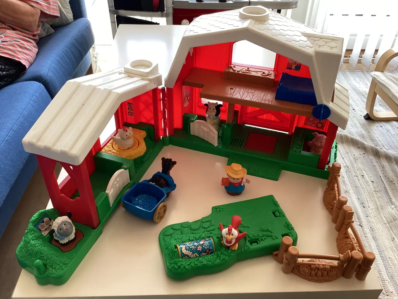 Billede 2 - Kvalitets legetøj fra FISHER PRICE Little People