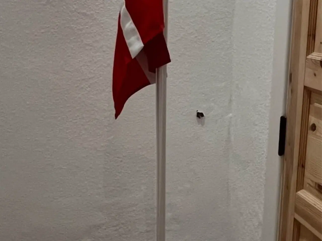 Billede 1 - Lak flagstænger 