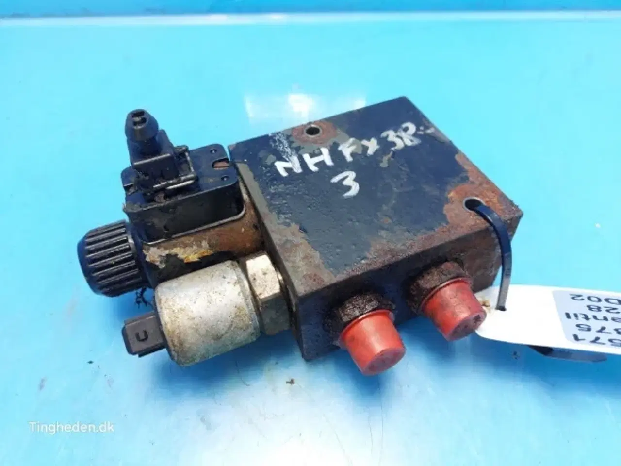 Billede 7 - New Holland FX375 Hydraulikventil 9831828