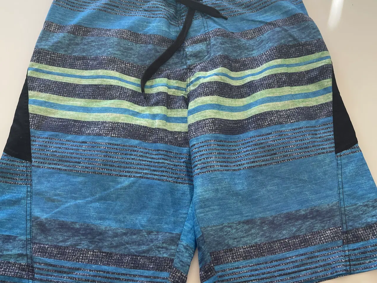 Billede 2 - Badebukser/shorts
