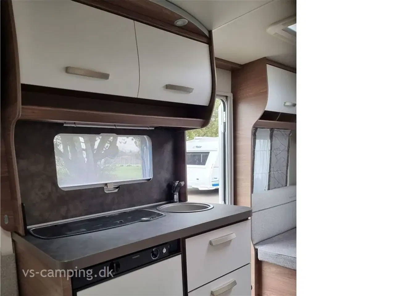 Billede 6 - 2021 - Knaus Sport 460 EU Silver Selection FLOT OG VELHOLDT CAMPINGVOGN MED ENKELTSENGE OG LAMELUDTRÆK