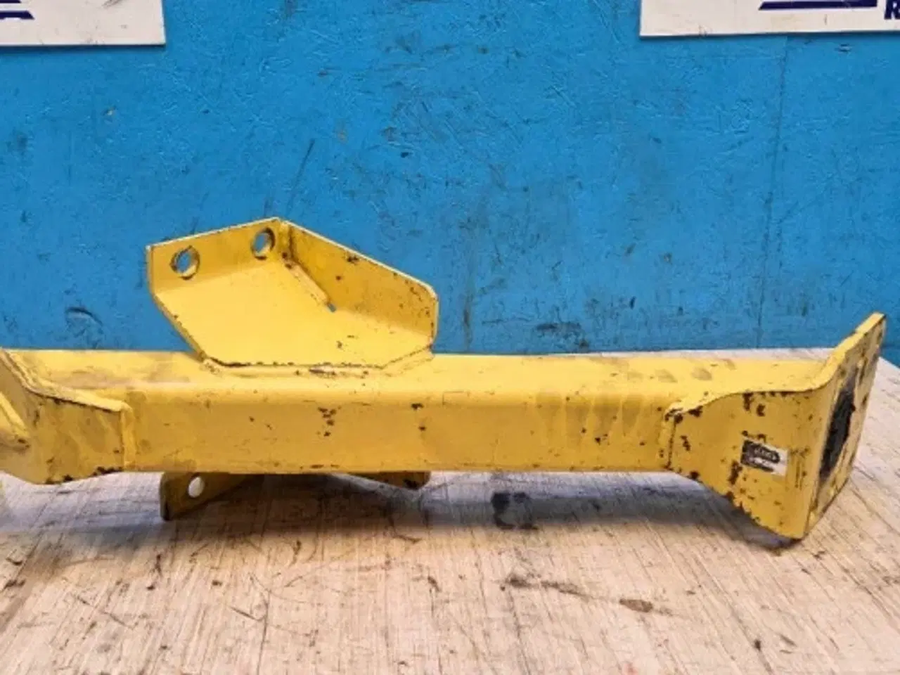 Billede 8 - New Holland TF78 Trækbeslag 84002996