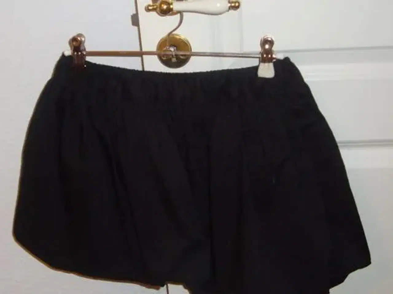 Billede 1 - Bobbel-agtig nederdel sælges