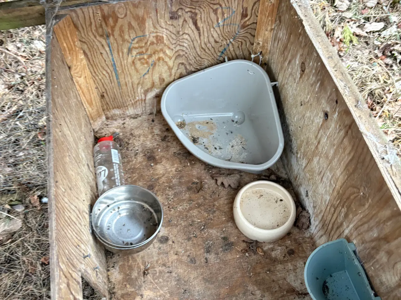 Billede 2 - Kanin løbegård med hus /bur