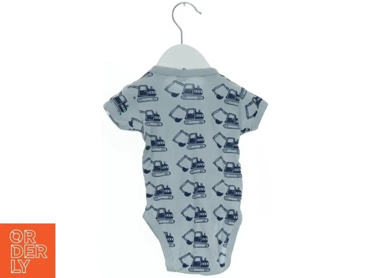 Billede 2 - Baby bodystocking med skovlmaskine print fra Little One (str. 68)