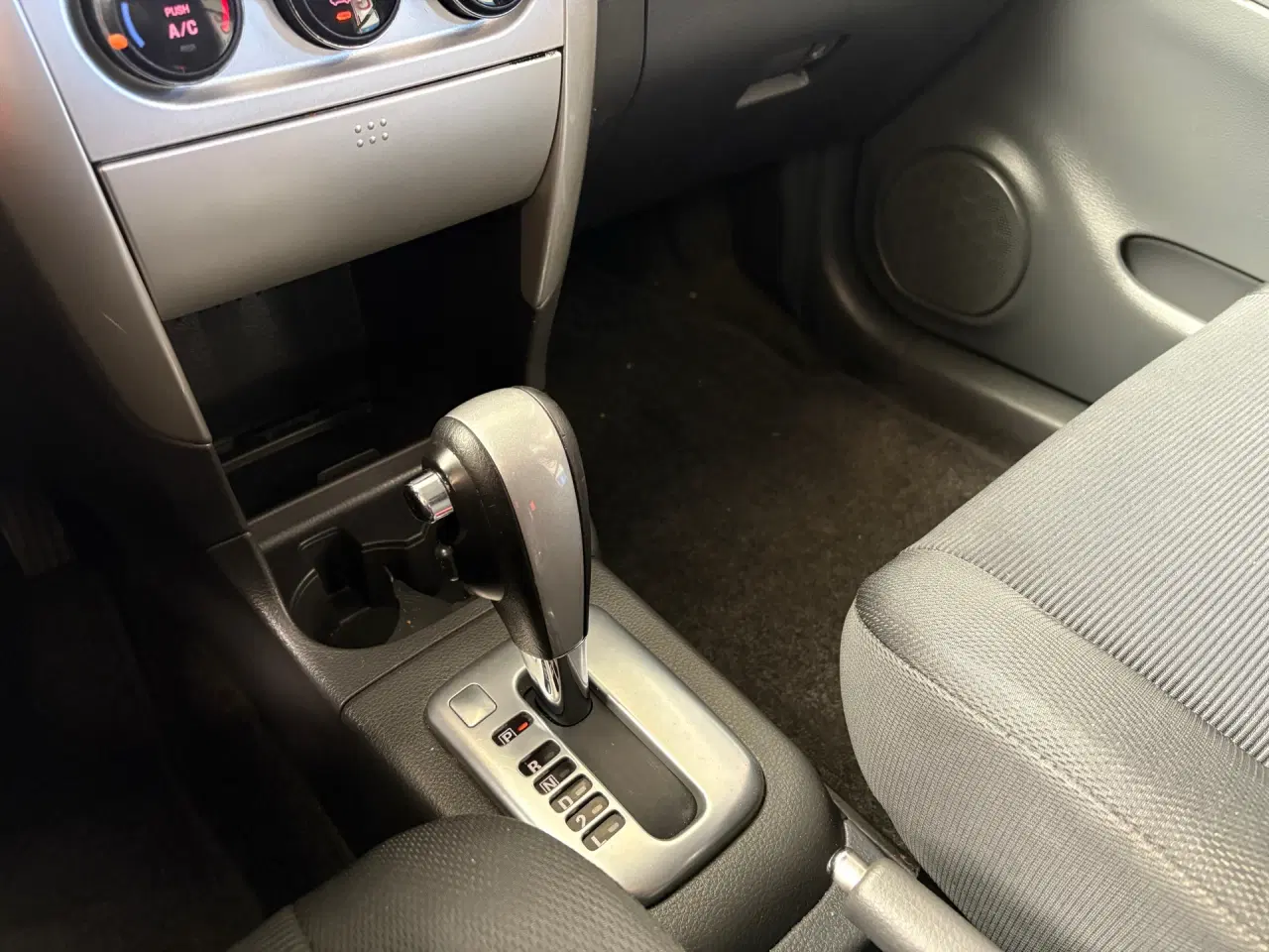 Billede 10 - Suzuki Liana 1,6 GL 106HK 5d Aut.