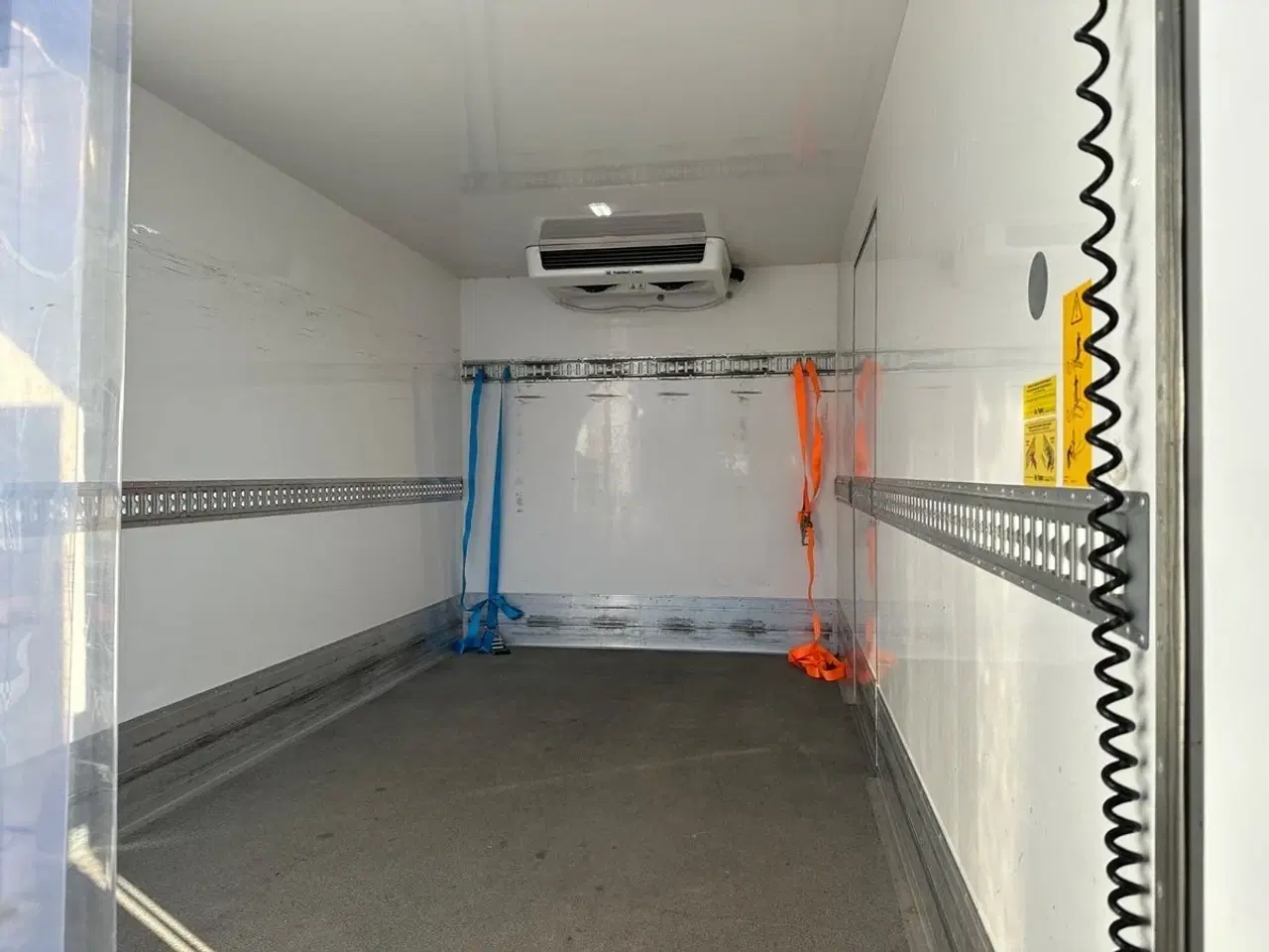 Billede 11 - Citroën Jumper 35+ 2,2 BlueHDi 165 Alukasse m/køl/lift L3