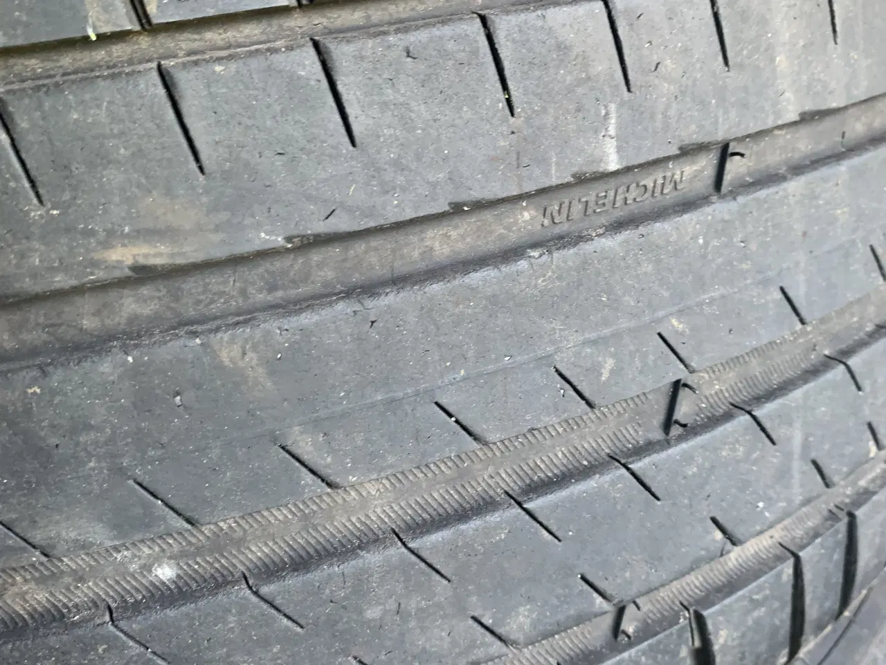 Billede 7 - Michelin sommerdæk 255/40-ZR20 