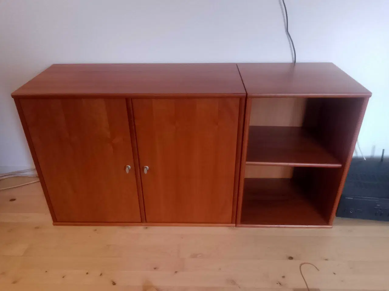 Billede 1 - Tvilum Skænk Kirsebærtræ