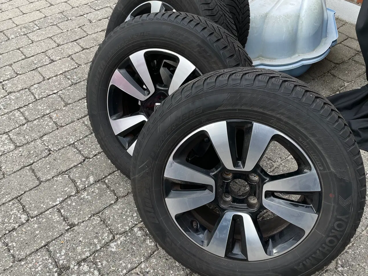 Billede 1 - Vinterdæk med alu fælge 215/60 R16